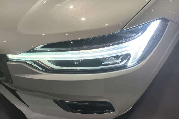 Used Volvo XC60 2021 T5 4x4 Smart Luxury Edition