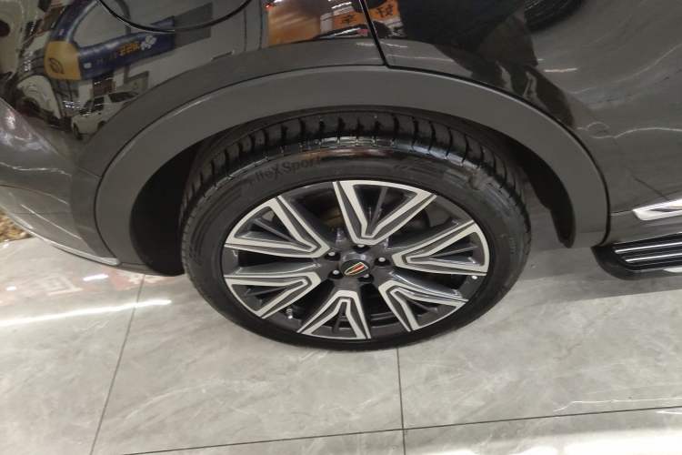 Used Hongqi HS5 2022 Facelifted Version 2.0T Smart Connect Flagship All-Wheel-Drive Edition
