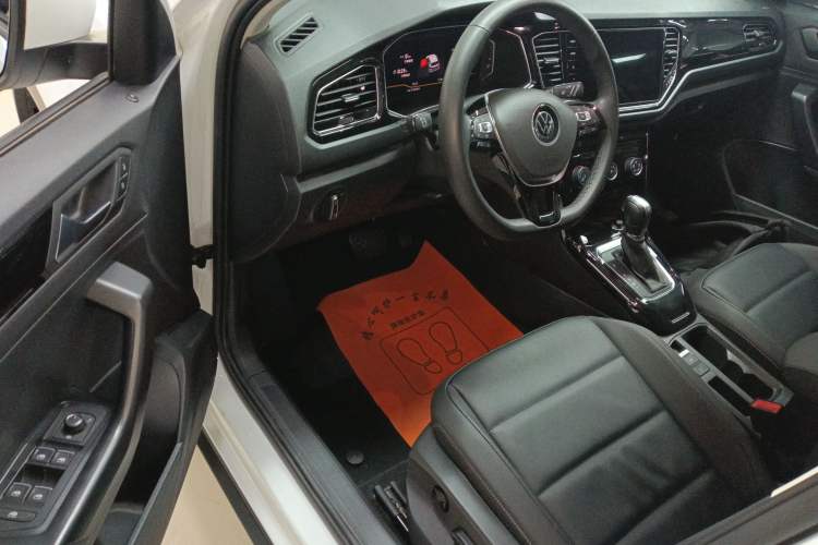 Used Volkswagen T-ROC 2022 280TSI DSG Two-Wheel Drive Elite PLUS
