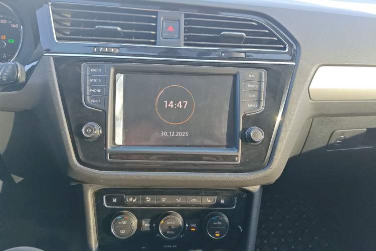 Used Volkswagen Tiguan L 2017 330TSI Automatic Two-Wheel Drive Luxury Edition
