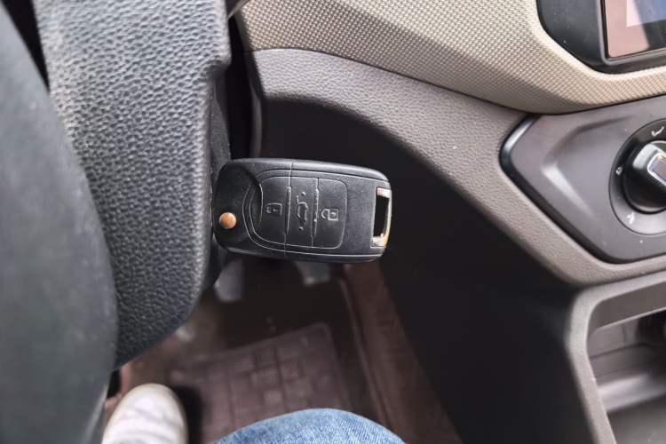 Used Wuling Hongguang 2019 1.5L S Standard Version China VI LAR
