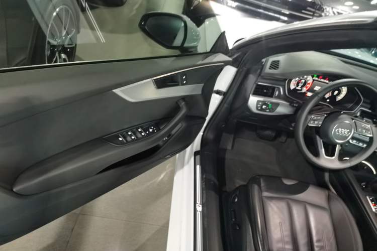 Used Audi A5 2021 Cabriolet 40 TFSI Fashionable and Dynamic Model