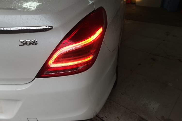 Used Peugeot 308 2014 Enjoyment Edition Classic 1.6L Automatic Fashion Model
