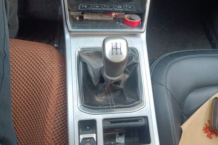 Used Bestune X40 2019 1.6L Manual Luxury Model China VI Standard