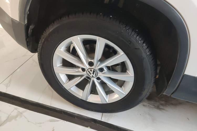 Used Volkswagen Tiguan 2017 300TSI Automatic Two-Wheel Drive Silk Road Luxury Edition
