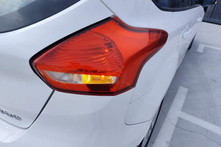 Used Ford Focus 2018 Hatchback Classic 1.6L Automatic Trendy SmartDrive Edition