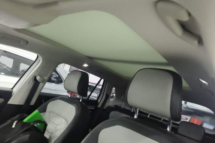 Used Volkswagen Tayron 2024 300TSI Two-Wheel-Drive Luxury Plus Advanced Version
