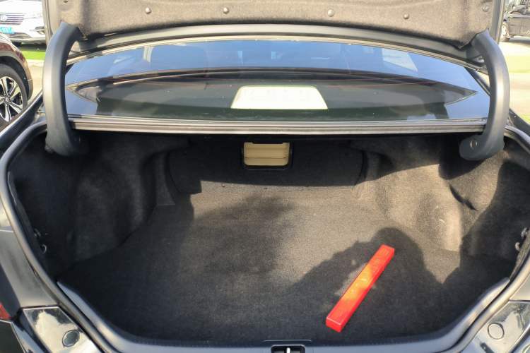 Used Toyota Camry 2016 2.0E 10th Anniversary Elite Edition