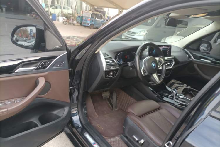 Used BMW iX3 2021 Updated Leading Edition
