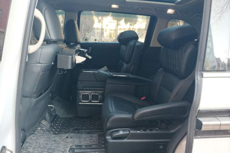 Used Honda Elysion 2019 2.0L Hybrid Luxury Edition
