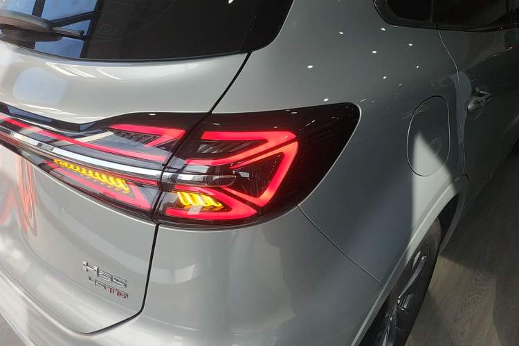 Used Hongqi HS5 2023 2.0T Qixiang Pro Edition