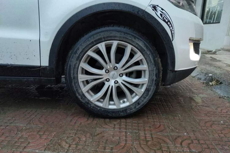 Used Land X7 2016 2.0T Panoramic Prestige Edition
