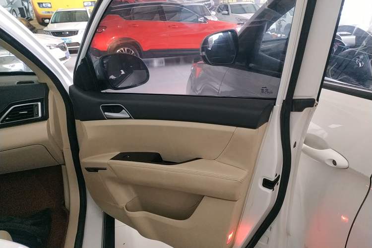 Used Zotye Domy X5 2017 Value Edition 1.6L Manual Comfort Model
