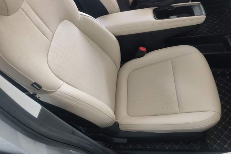 Used Wuling Bingo PLUS 2024 401 km Range 5-Seater Version
