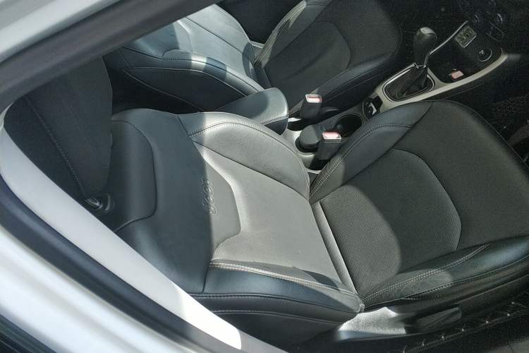 Used  Compass 2017 200T Automatic Family Edition
