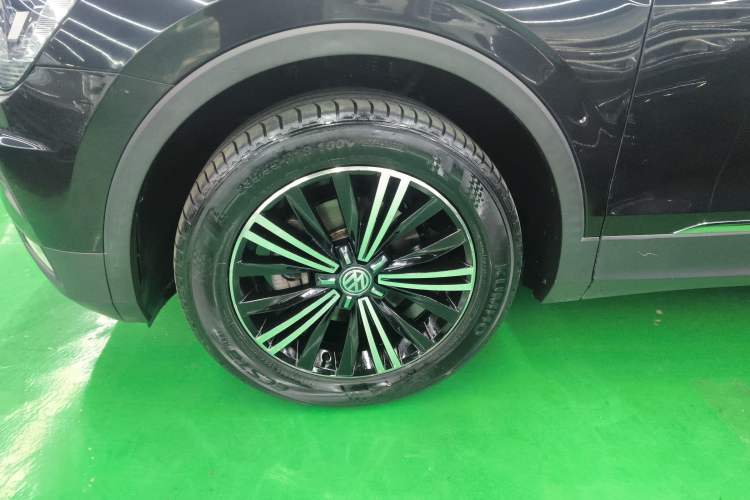 Used Volkswagen Tiguan L 2019 330TSI Automatic Two-Wheel Drive Panoramic Comfort Edition China V Standard
