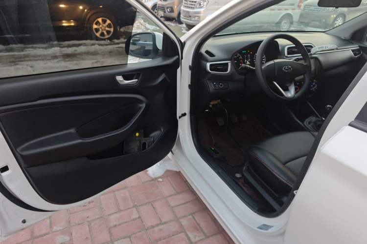 Used Hyundai Verna 2017 1.4L Manual Refreshed Version China V Standard
