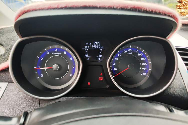 Used Hyundai Elantra (5th Generation / Langdong) 2015 1.6L Manual Fashion Edition
