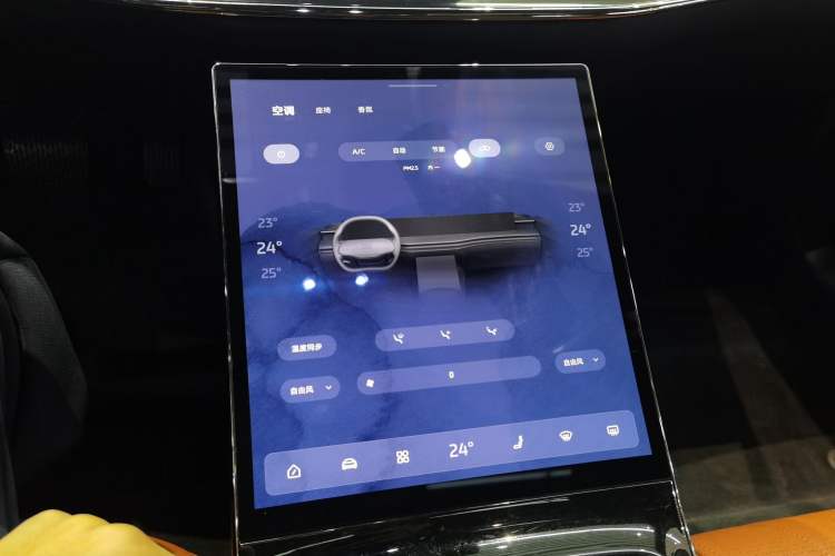 Used  L7 2022 Dynamic Model