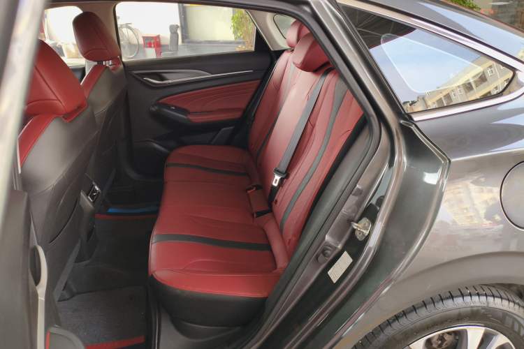 Used Changan Eado 2021 PLUS Blue Whale NE 1.4T GDI DCT Prestige Model
