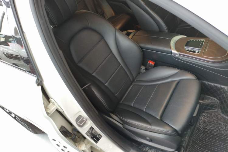 Used Mercedes-Benz GLC 2020 Facelift GLC 300 L 4MATIC Dynamic Edition