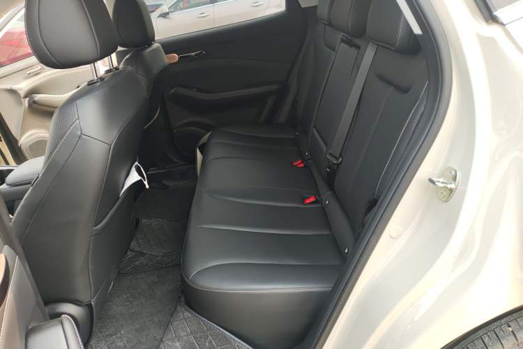 Used Baojun Yunhai 2024 140km Plug-in Hybrid Version
