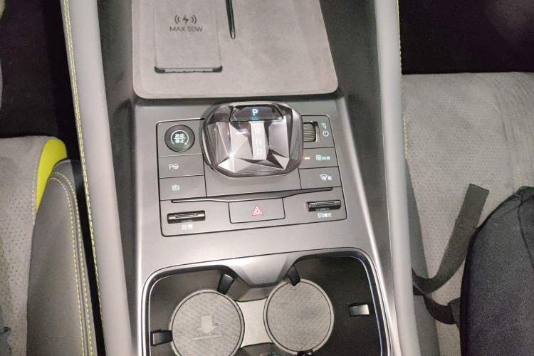 Used BYD Song L EV 2025 Intelligent Driving Version 602 km Range LiDAR-equipped All-Wheel-Drive Type