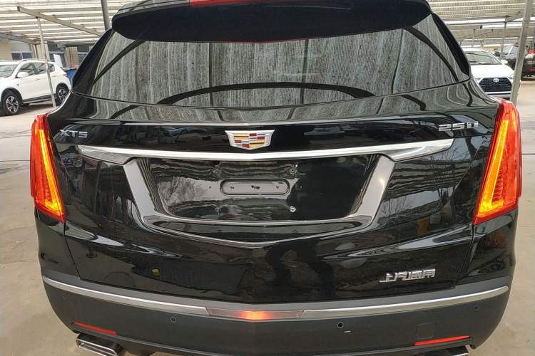 Used Cadillac XT5 2018 25T Luxury Model