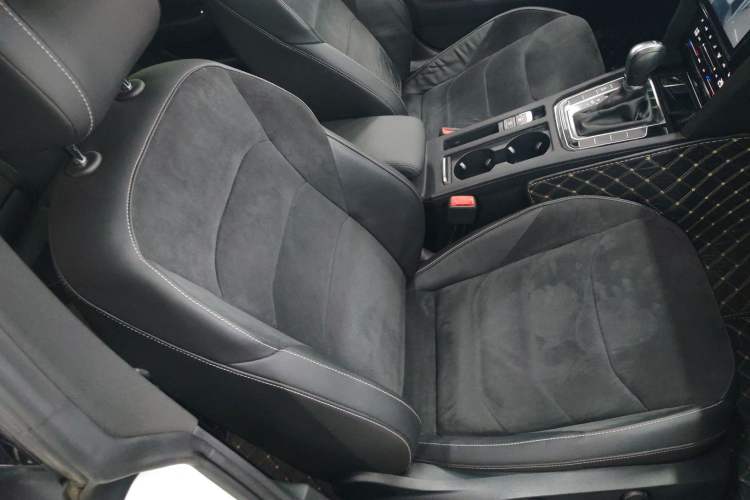 Used Volkswagen FAW-Volkswagen CC 2020 330TSI Huayan Edition China VI Standard
