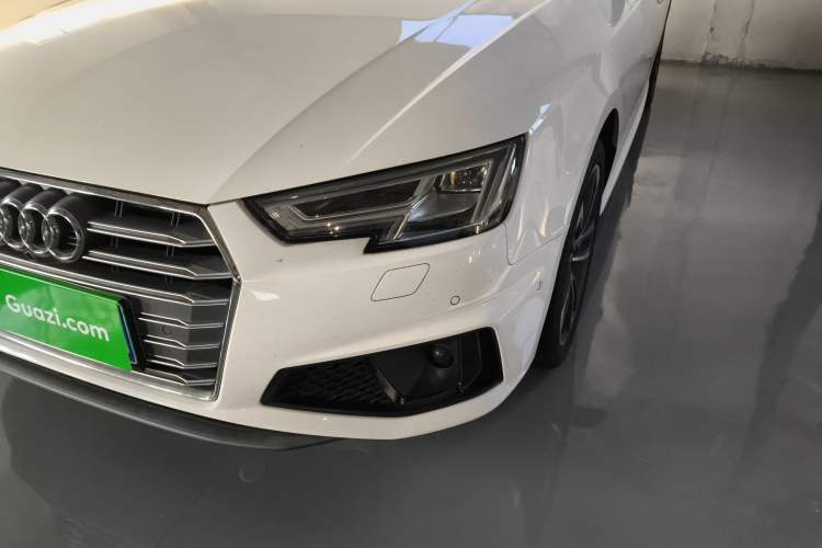 Used Audi A4L 2019 40 TFSI Fashion Edition China VI Emission Standard
