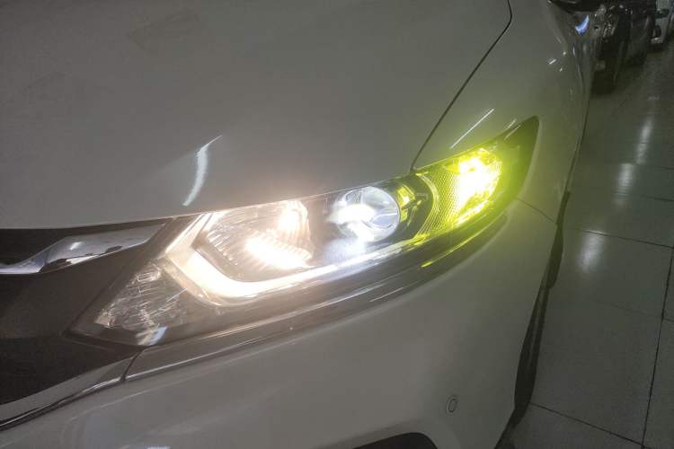 Used Honda Jade 2017 1.8L automatic Comfort version 5 seats
