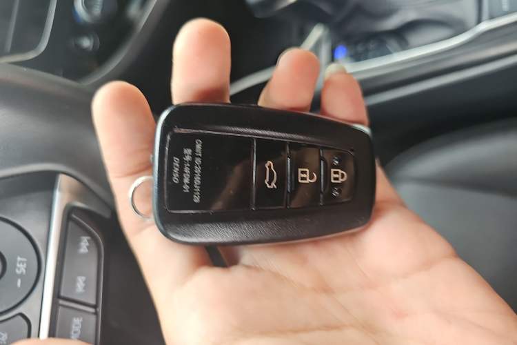 Used Toyota Camry 2021 2.5G Luxury Edition
