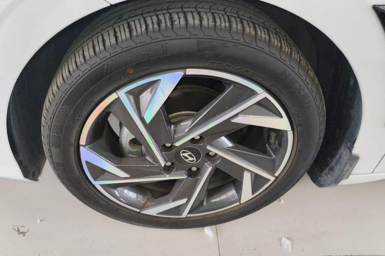 Used Hyundai Elantra 2023 1.5L CVT LUX Prestige Edition