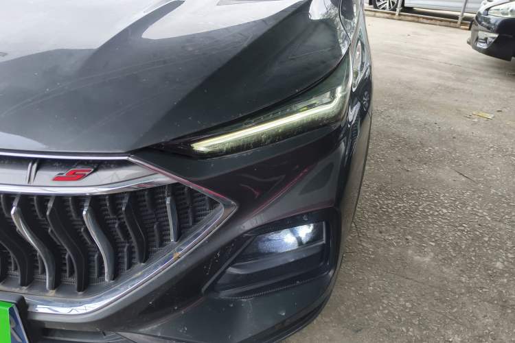 Used Oshan X5 2021 Revised Version 1.5T DCT Luxury Edition
