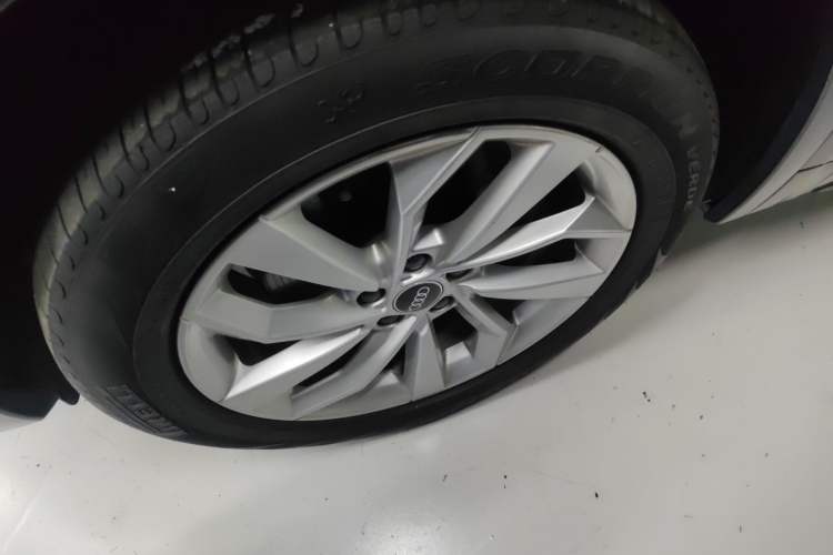 Used Audi Q5L 2022 40T Luxury Dynamic Model