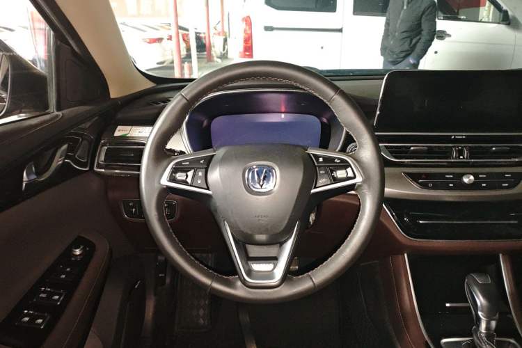 Used Changan Raeton CC 2018 1.5T Automatic Zhiya Model China V Standard
