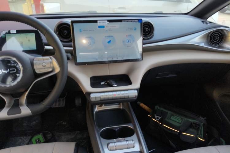 Used BYD Dolphin 2025 420km Free Edition
