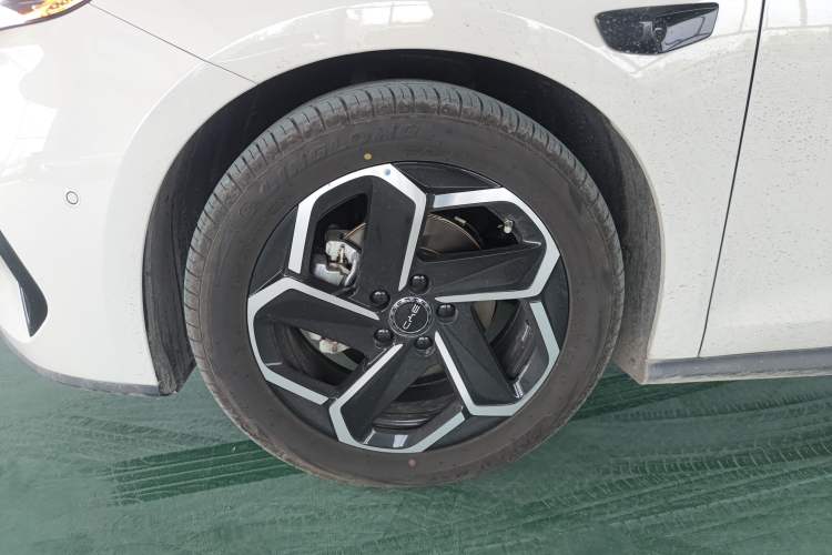 Used BYD Seal 06 New Energy 2025 DM-i Smart Drive 80KM Luxury Model
