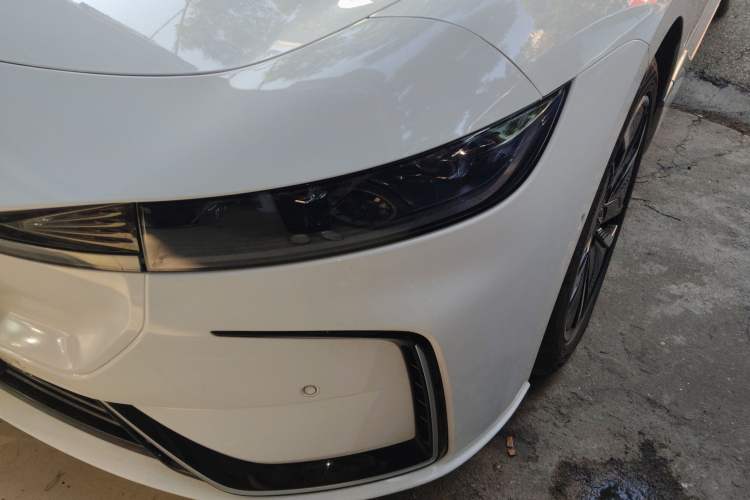 Used VOYAH PASSION 2023 Four-Wheel Drive Standard Edition