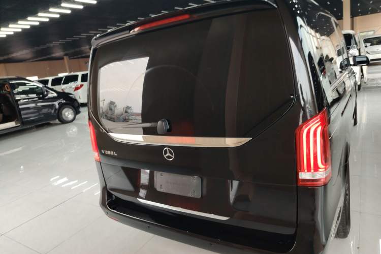 Used Mercedes-Benz V-Class 2018 V 260 L Prestige Extended Version China VI