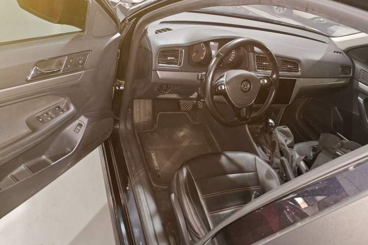 Used Volkswagen Lavida 2017 1.6L Automatic Fashion Edition
