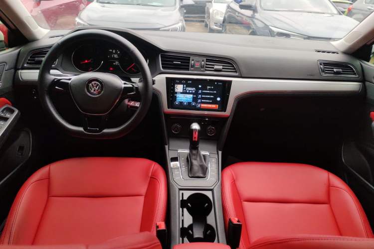 Used Volkswagen Lamando 2018 230TSI DSG Fashion Edition
