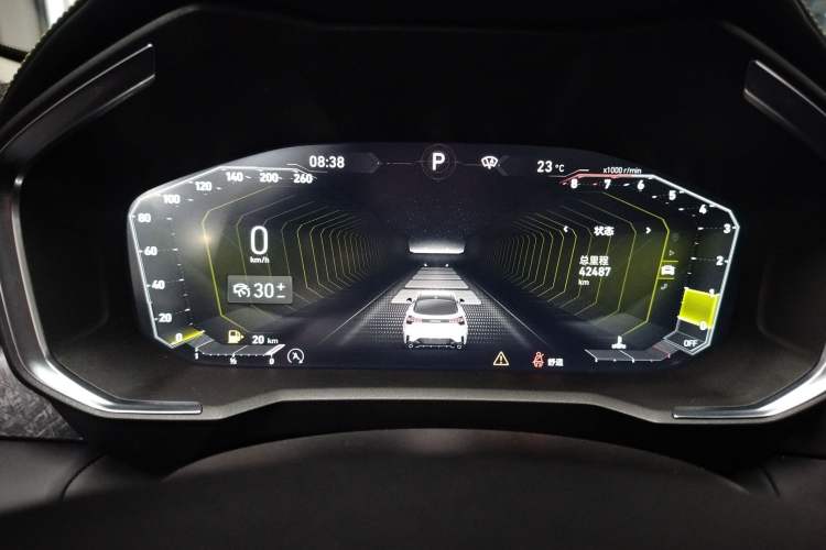 Used Lynk & Co 05 2020 2.0TD Two-Wheel Drive Shine Halo
