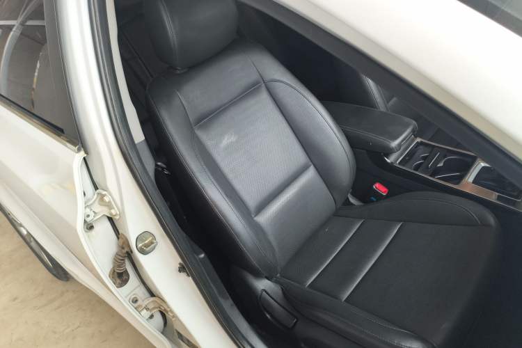 Used Hyundai Mistra 2014 1.8L Automatic Smart GLS
