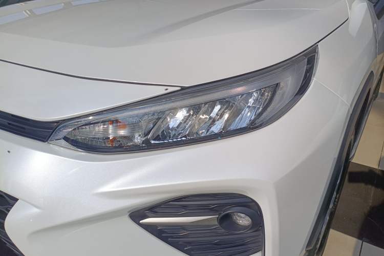 Used Toyota Wildlander 2022 Updated Version 2.0L CVT Two-Wheel Drive Leading Edition
