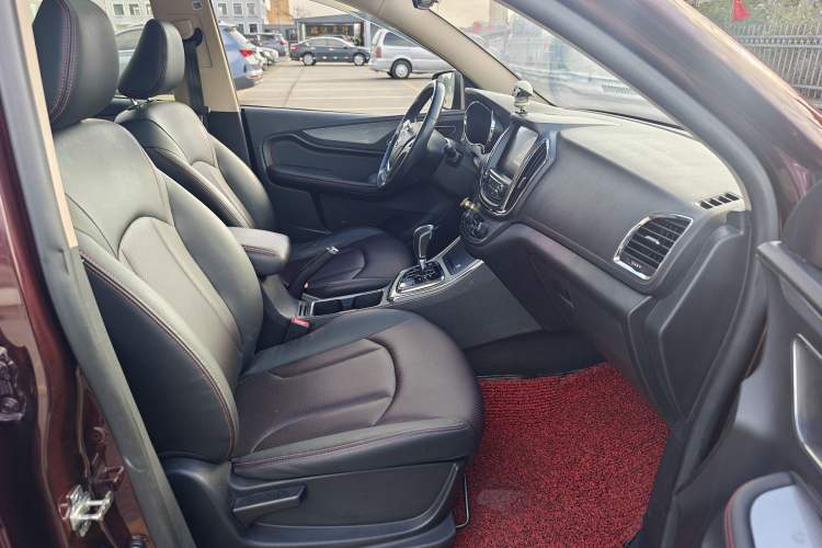 Used Baojun 560 2016 1.8L iAMT Luxury Model