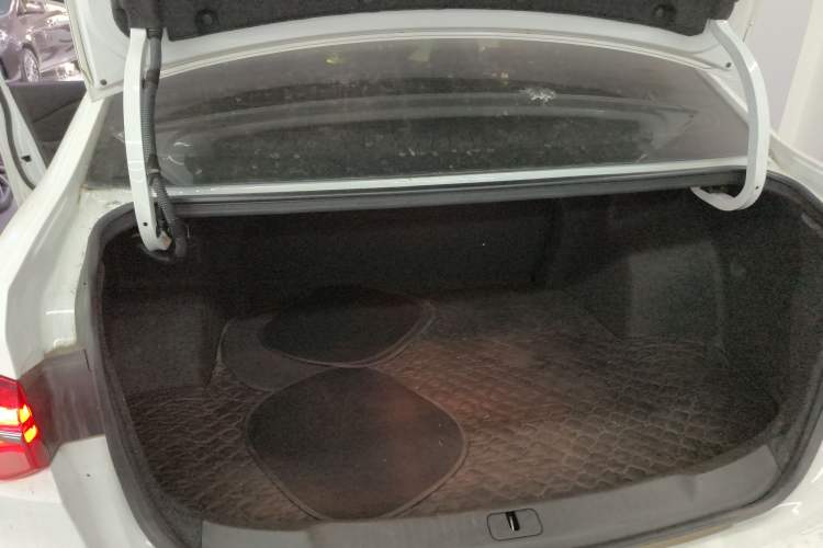 Used Chevrolet Monza 2019 RS 330T Automatic Comfort Edition China VI Standard
