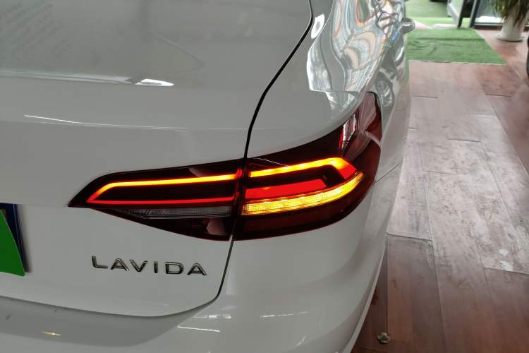 Used Volkswagen Lavida 2022 1.5L Automatic Fashion Edition
