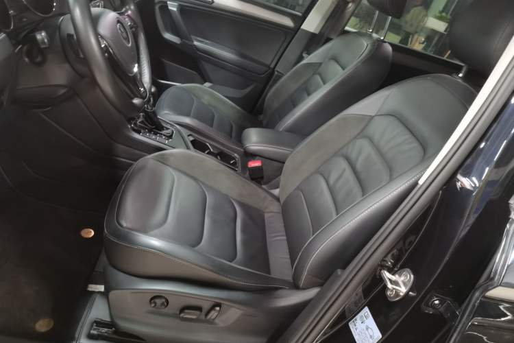 Used Volkswagen Tiguan L 2021 330TSI Automatic Two-Wheel Drive Smart Edition