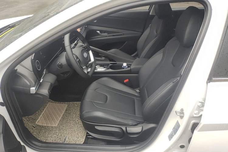 Used Hyundai Elantra 2023 1.5L CVT GLX Elite Edition